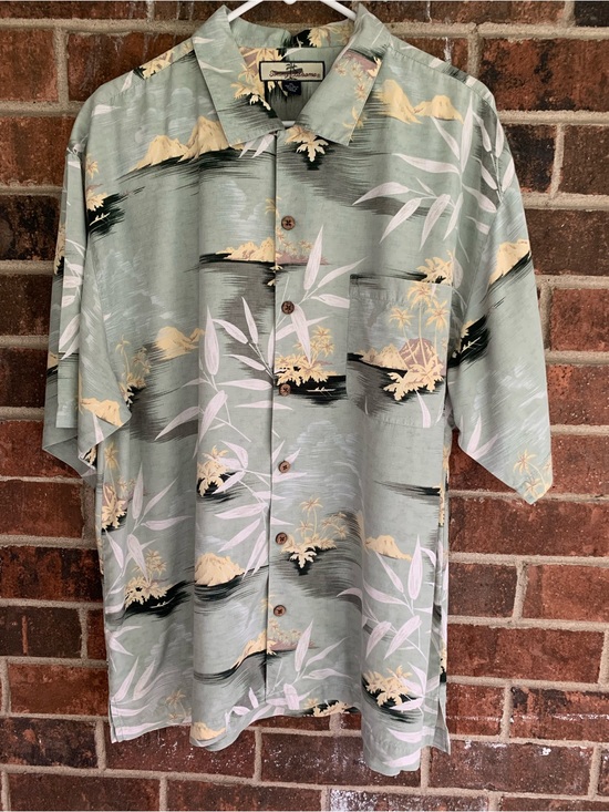 Tommy Bahama Other - Tommy Bahama Light Sage Green Tropical Camp Shirt with Cream Accents